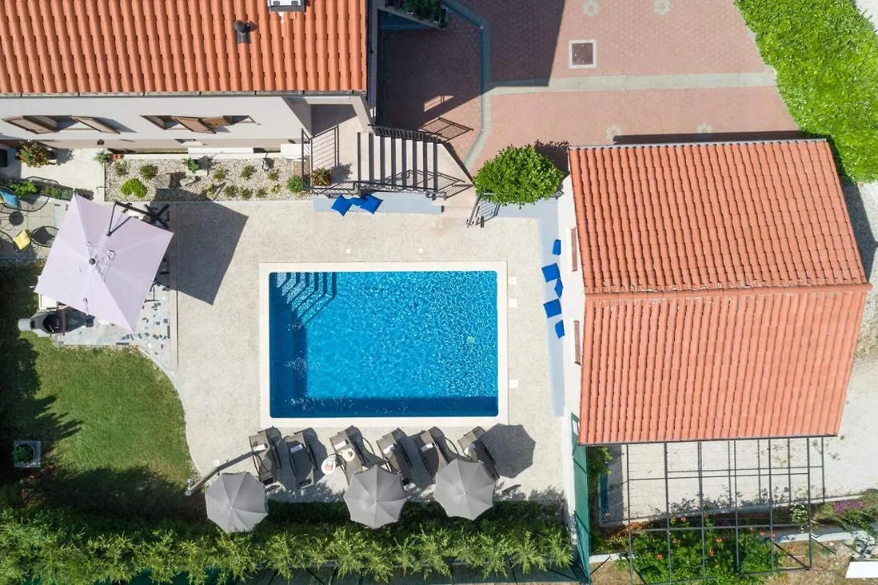 Villa Giovanni Maria Vinez
