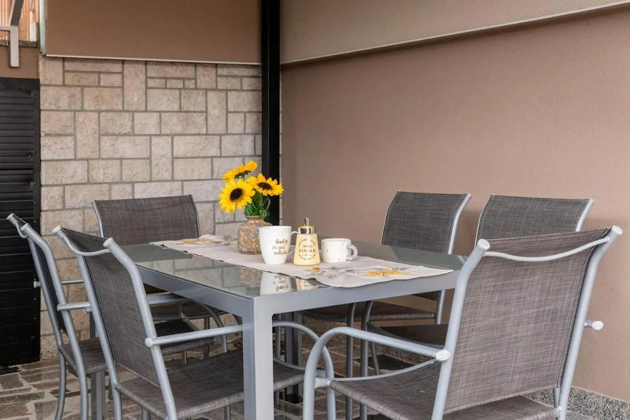 Holiday home Villa Giovanni Maria Vinez