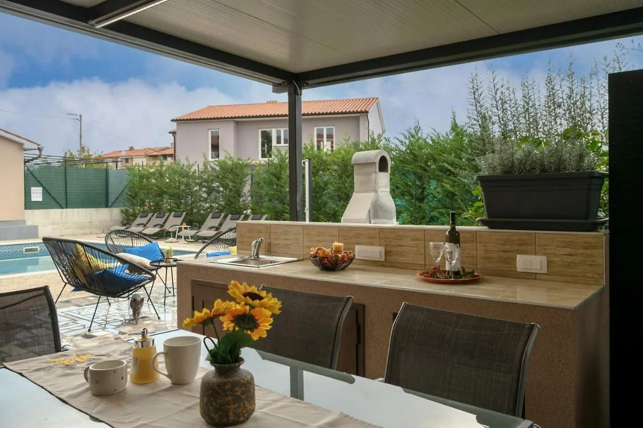 Villa Giovanni Maria Vinez Holiday home